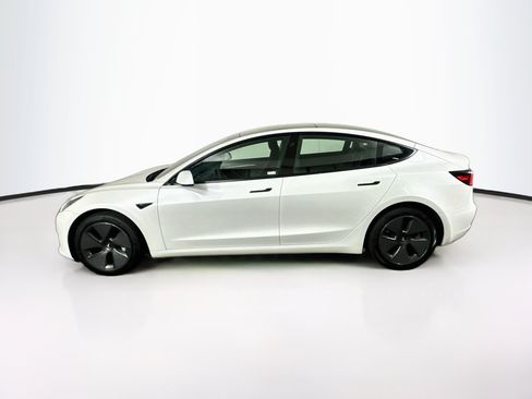 Used 2023 Tesla Model 3 Standard Range RWD image 4