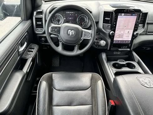 Used 2025 RAM 1500 Laramie AWD/4WD image 15