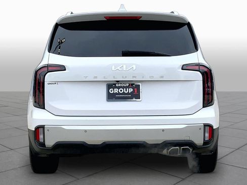 Used 2024 Kia Telluride EX w/ EX Captain's Chair Package FWD image 5