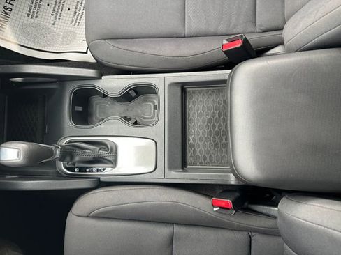 Used 2022 Nissan Frontier S image 19