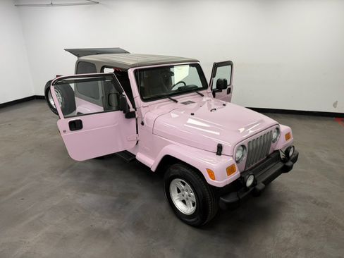 Used 2004 Jeep Wrangler Sahara w/ Dual Top Group AWD/4WD image 37