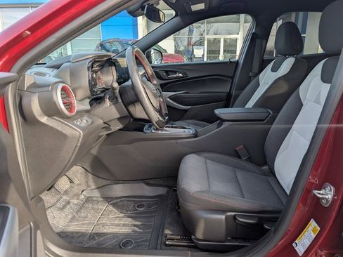 Used 2024 Chevrolet Trax RS w/ Driver Confidence Package image 10