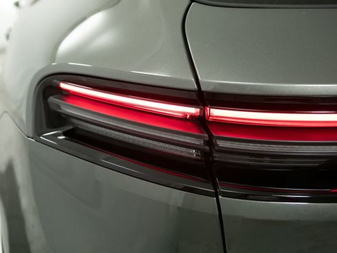 New 2026 Porsche Macan 4S Electric AWD/4WD image 18