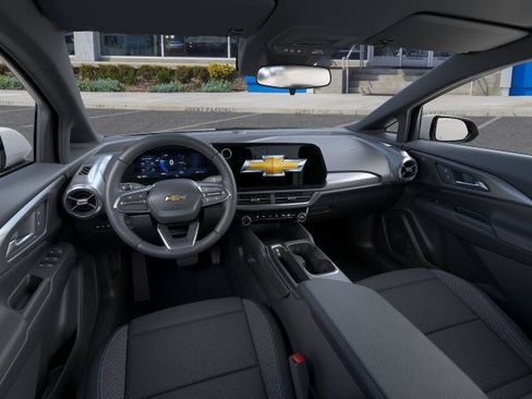 New 2026 Chevrolet Equinox EV LT FWD image 15