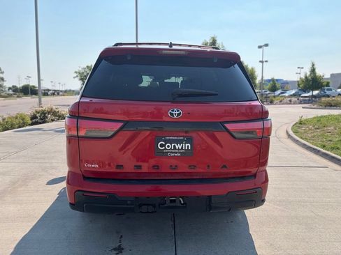 Used 2023 Toyota Sequoia Platinum AWD/4WD image 8