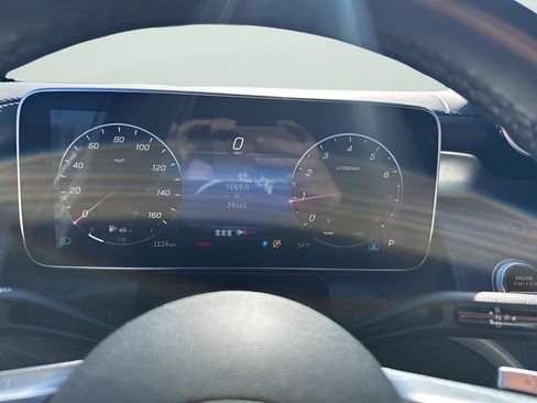 Used 2024 Mercedes-Benz GLC 300 4MATIC w/ AMG Line image 31