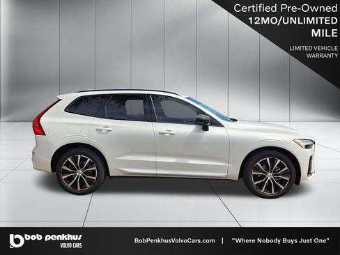 Used 2023 Volvo XC60 B5 Plus AWD/4WD image 24
