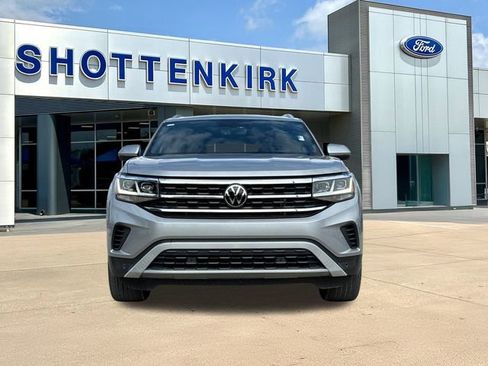 Used 2023 Volkswagen Atlas Cross Sport SE w/ Panoramic Sunroof Package image 2