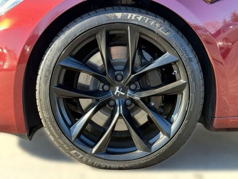 Used 2021 Tesla Model S Plaid image 12