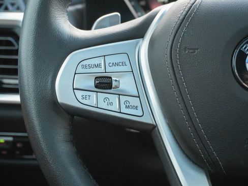 Certified 2023 BMW X7 xDrive40i w/ Premium Package image 15