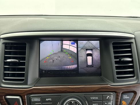 Used 2018 Nissan Pathfinder Platinum image 26