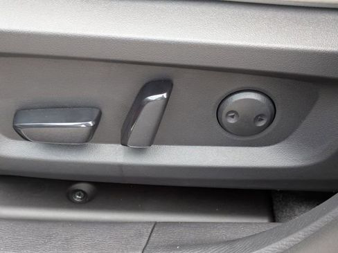 New 2025 Mitsubishi Outlander SE image 22