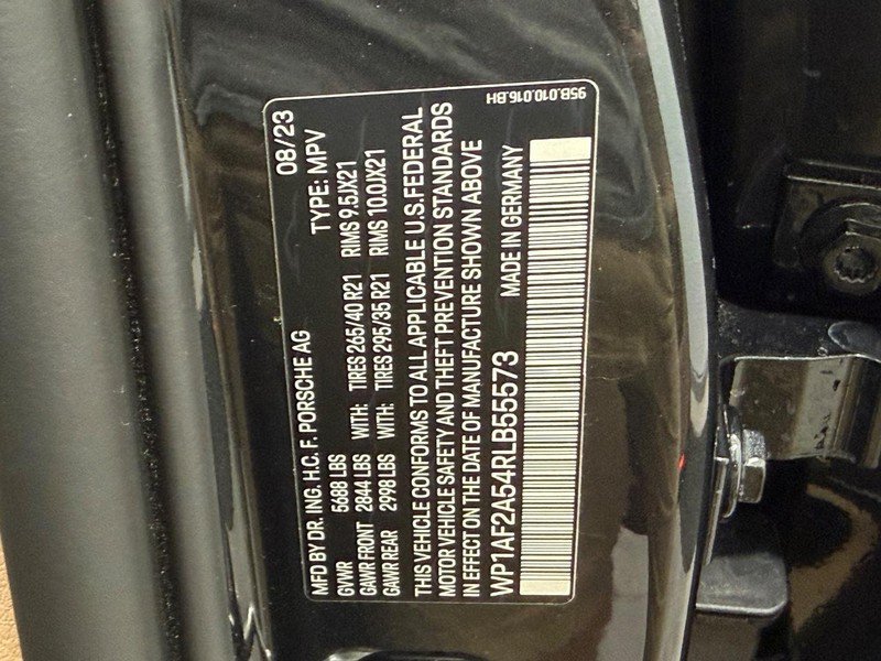 Certified 2024 Porsche Macan GTS AWD/4WD image 28