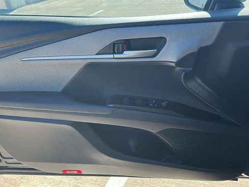 Used 2025 Toyota Camry Hybrid image 20