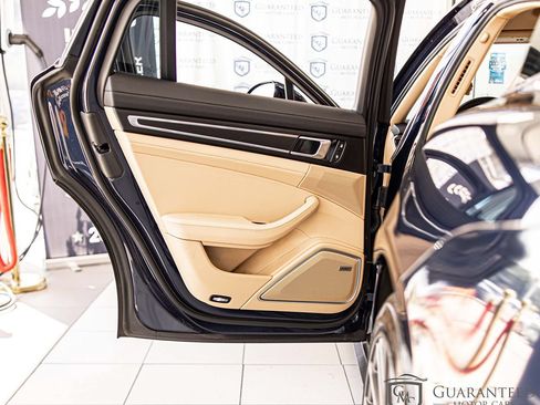 Used 2023 Porsche Panamera 4 Platinum Edition w/ Assistance Package AWD/4WD image 34