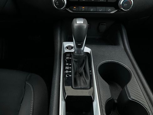 Used 2025 Nissan Altima 2.5 SV image 23