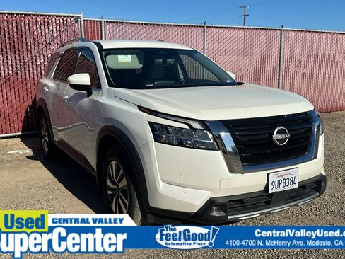 Used 2022 Nissan Pathfinder SL AWD/4WD image 1