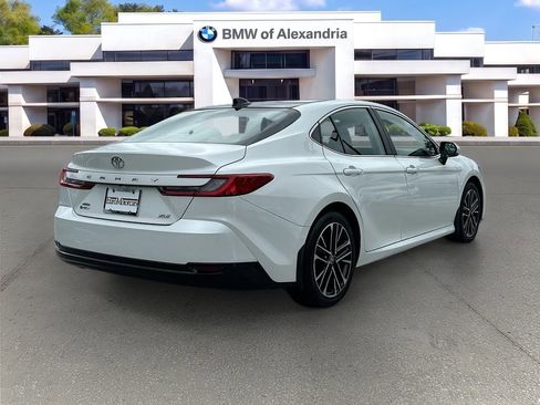 Used 2025 Toyota Camry XLE w/ Premium Package AWD/4WD image 7