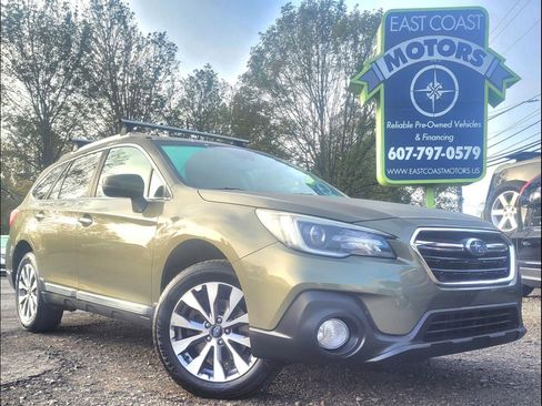 Used 2018 Subaru Outback 2.5i Touring image 1