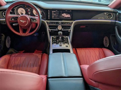 Used 2023 Bentley Flying Spur Azure image 12