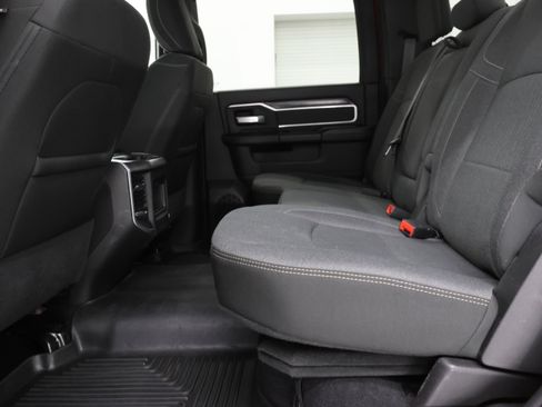 Used 2021 RAM 2500 Big Horn w/ Night Edition AWD/4WD image 35