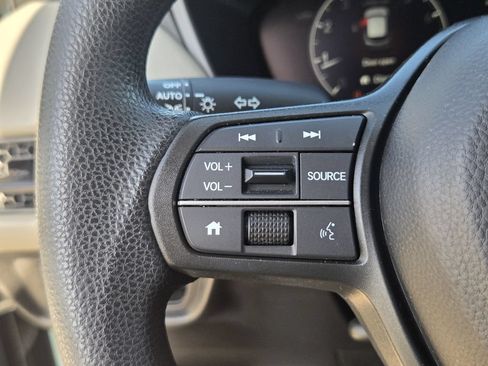 Used 2025 Honda HR-V LX image 26