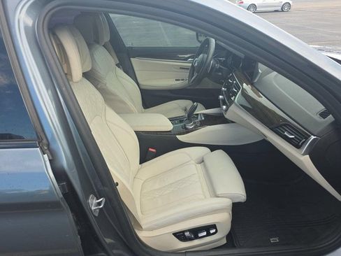 Used 2019 BMW 540i xDrive w/ M Sport Package AWD/4WD image 8