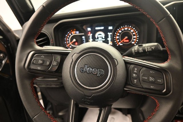 Used 2024 Jeep Wrangler Unlimited Rubicon AWD/4WD image 23