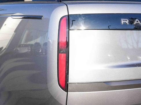 New 2026 Land Rover Range Rover SE image 9