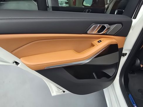 New 2026 BMW X5 sDrive40i w/ M Sport Package RWD image 9