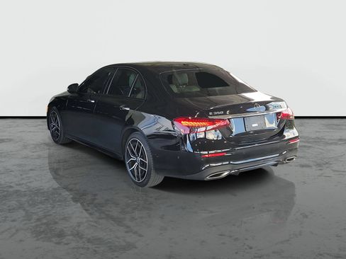 Used 2022 Mercedes-Benz E 350 Sedan image 3