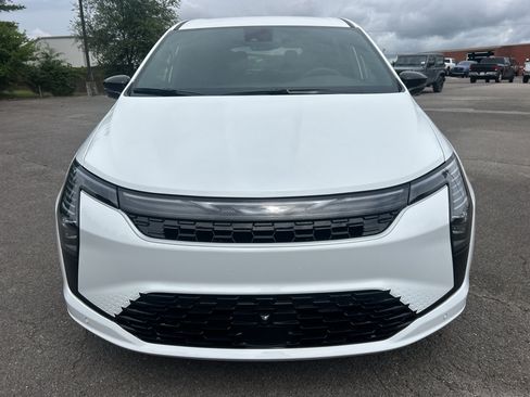 New 2027 Chrysler Pacifica Select FWD image 2