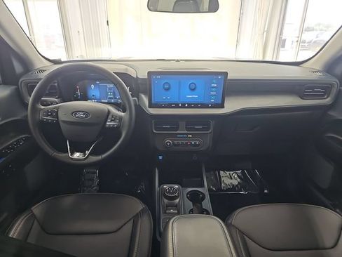 Used 2025 Ford Maverick Lobo AWD/4WD image 25