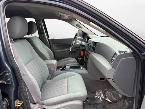 Used 2006 Jeep Grand Cherokee Laredo RWD image 17