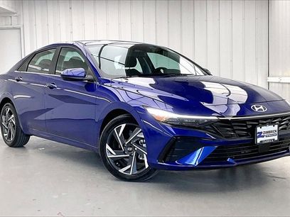 Used 2024 Hyundai Elantra SEL w/ Convenience Package