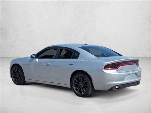 Used 2019 Dodge Charger SXT w/ Leather Interior Group image 7