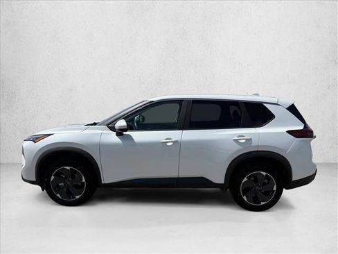 Used 2024 Nissan Rogue SV FWD image 9