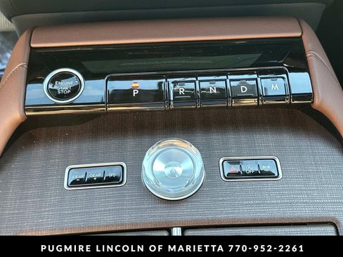 New 2026 Lincoln Navigator L Reserve AWD/4WD image 35