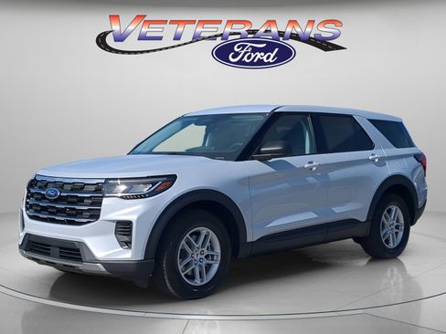 New 2026 Ford Explorer Active image 1