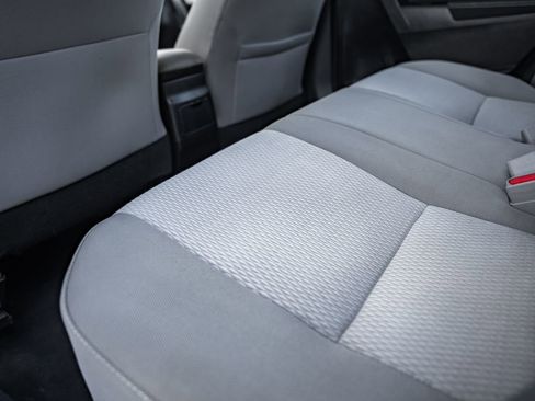 Used 2015 Toyota Corolla LE image 28