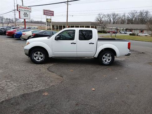 Used 2011 Nissan Frontier SV image 4