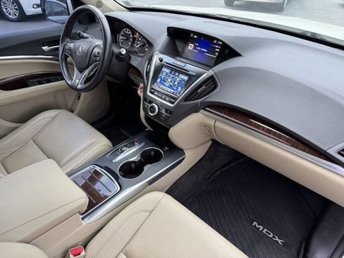Used 2017 Acura MDX SH-AWD image 18