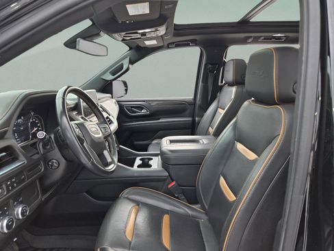 Used 2021 GMC Yukon XL AT4 w/ Rear Media and Nav Package AWD/4WD image 11