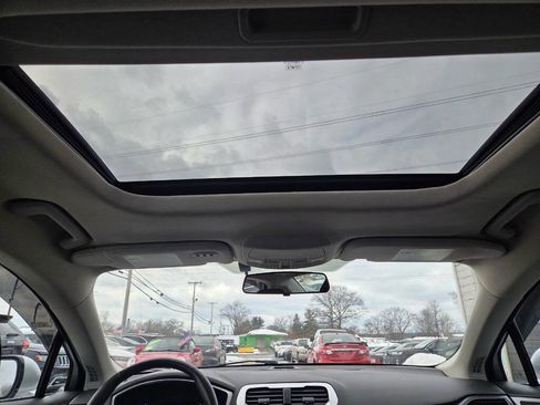 Used 2015 Ford Fusion SE w/ Equipment Group 201A image 27