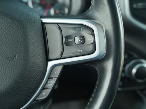 Used 2023 RAM 1500 Big Horn AWD/4WD image 32