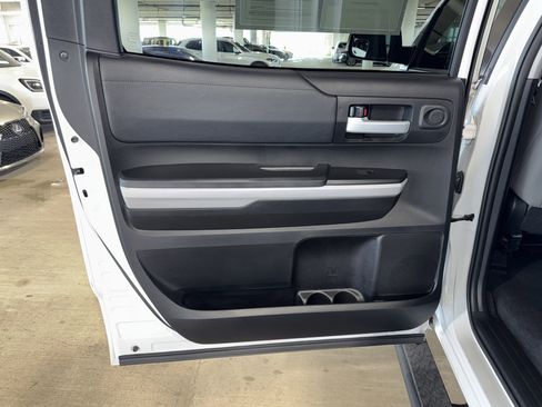 Used 2021 Toyota Tundra SR5 w/ SR5 Leather Package image 15