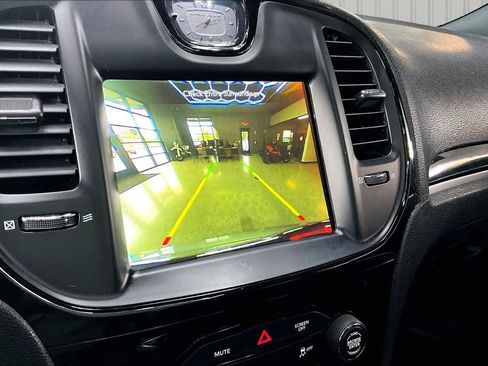 Used 2018 Chrysler 300 S AWD/4WD image 14