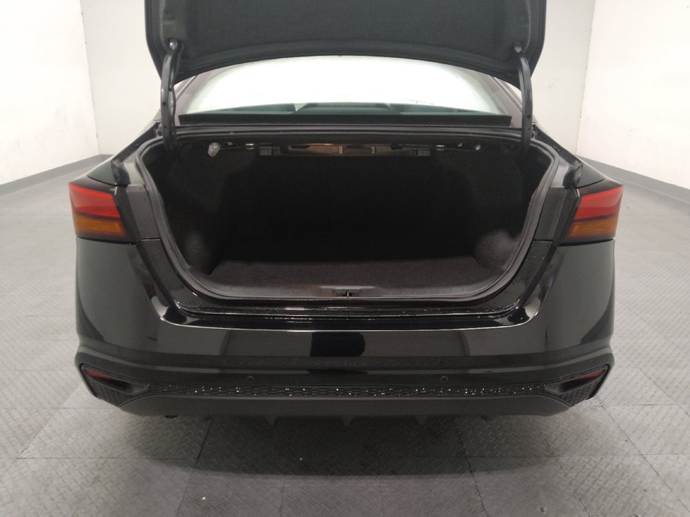 Used 2025 Nissan Altima 2.5 S FWD image 29