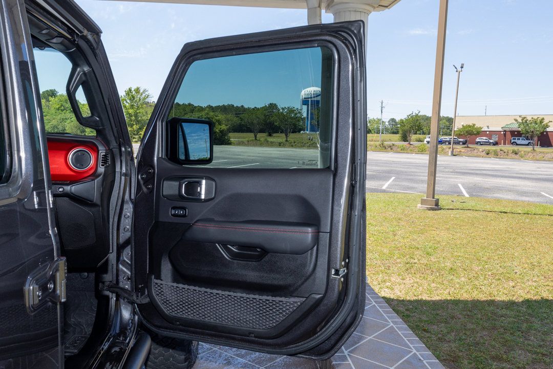 Used 2023 Jeep Gladiator Rubicon w/ LED Lighting Group AWD/4WD image 23