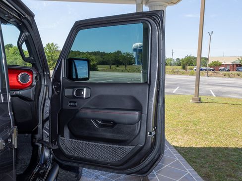 Used 2023 Jeep Gladiator Rubicon w/ LED Lighting Group AWD/4WD image 23